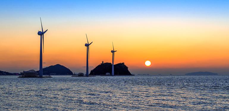 European winter migrants on the Spanish coast — saving on heating