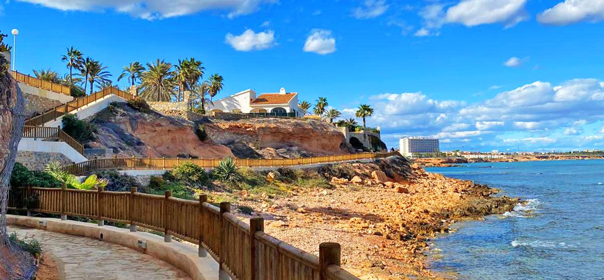 Road to Orihuela Costa — infrastructure and transport