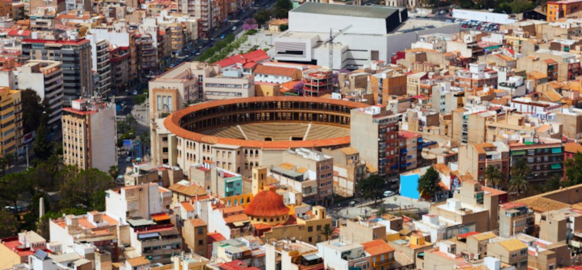 Family-friendly neighborhoods in Alicante — safe seaside areas