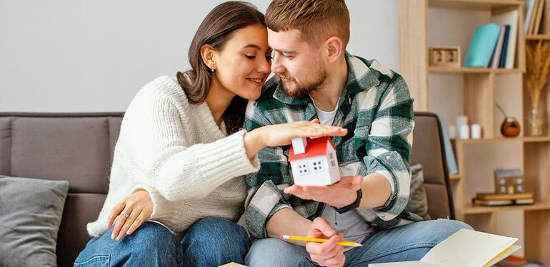 Squatters in Spain — okupas seizing apartments