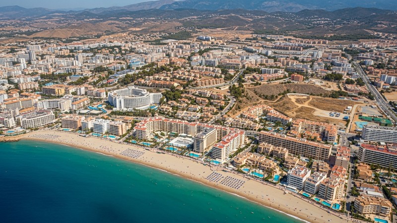 Property price growth charts and investment analytics for Costa Blanca real estate market 2026