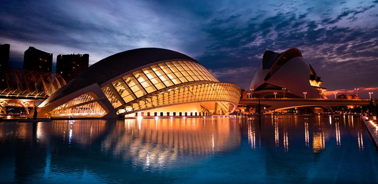 Valencian Spanish – where, what for and for whom?