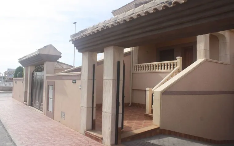 Torrevieja, Spain. Real Estate. Los altos area, 2 bedrooms, 225 m2