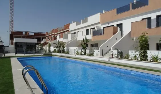 Property Spain, Bungalow. Zona Pueblo area, 3 bedrooms, 93 m2 - photo 1