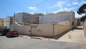 Guardamar del Segura, Spain. Buy an House . CENTRO area, 3 bedrooms, 235 m2 - photo 2