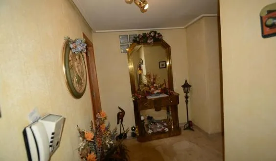 Real estate in Spain, Apartment. Zona Centro area, 3 bedrooms, 102 m2 - photo 1