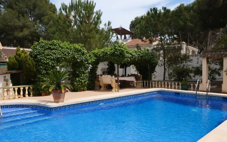 Town house for sale in Torrevieja, Spain. Los balcones area, 6 bedrooms, 348 m2