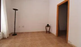 Property in Torrevieja. Centro area, 2 bedrooms, 99 m2 - photo 3