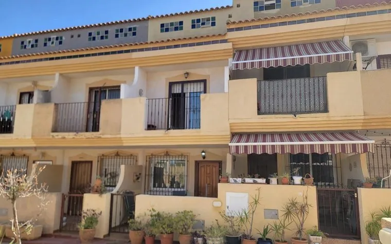 Buy an Town house in Spain, Orihuela Costa. Playa Flamenca area, 3 bedrooms, 80 m2