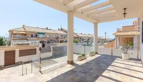 Buy an Villa in Torrevieja, Spain. Aguas Nuevas area, 4 bedrooms, 220 m2 - photo 6