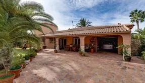 Bienes raíces en España, Torrevieja. Zona de la  San luis, 4 dormitorios, 371 m2 - photo 3