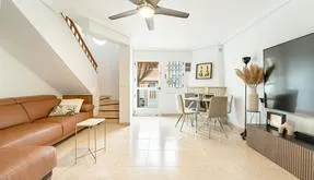 Buy an Town house in Torrevieja, Spain. Playa de los Náufragos area, 4 bedrooms, 80 m2 - photo 6