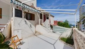 Property in Torrevieja. Cabo cervera area, 2 bedrooms, 45 m2 - photo 2