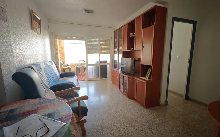 Buy real estate in Torrevieja, Spain. Centro area, 2 bedrooms, 60 m2
