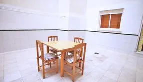 Comprar un Piso en España, Torrevieja. Zona de la  Playa del Cura, 4 dormitorios, 100 m2 - photo 2