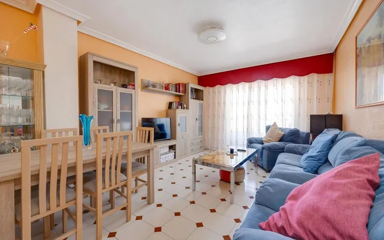 Real estate in Spain, Torrevieja. Habaneras area, 4 bedrooms, 117 m2