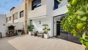 Luxury Villa with Pool in a Quiet Location Near Golf Courses, Las Filipinas, Orihuela Costa - photo 3