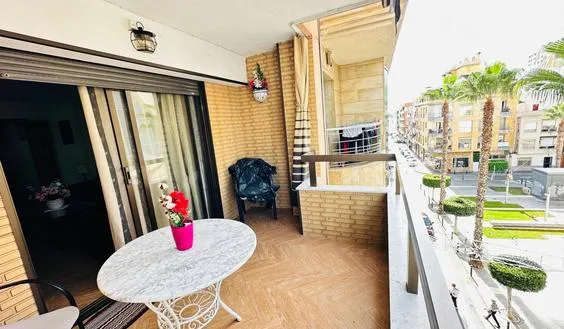 Buy an Apartment in Torrevieja, Spain. Centro area, 3 bedrooms, 145 m2 - photo 1