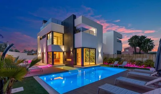 Buy an Villa in Torrevieja, Spain. Torreta florida area, 3 bedrooms, 126 m2 - photo 1