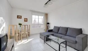 Buy real estate in Torrevieja, Spain. Centro area, 2 bedrooms, - photo 4