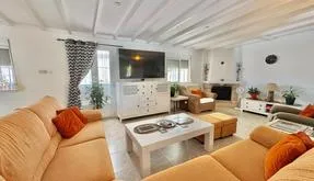 Spain real estate. Comunidad valenciana area, 7 bedrooms, 374 m2 - photo 3