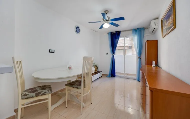 Buy real estate in Torrevieja, Spain. Playa del Cura area, 2 bedrooms, 63 m2