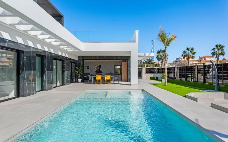 Bienes raíces en España, Villa. Zona de la  Golf la finca, 3 dormitorios, 129 m2