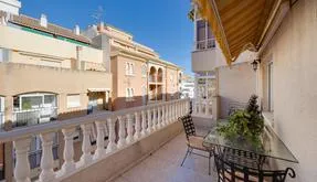 Property in Torrevieja. Playa del Cura area, 2 bedrooms, 73 m2 - photo 2