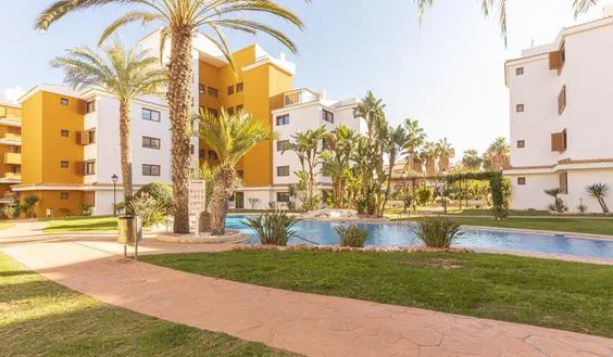 Real estate in Spain, Torrevieja. Punta Prima area, 2 bedrooms, 110 m2 - photo 1