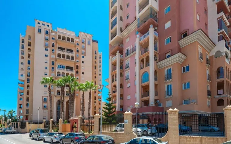 Comprar una propiedad en Torrevieja, España. Zona de la  Aldea del mar, 2 dormitorios, 66 m2