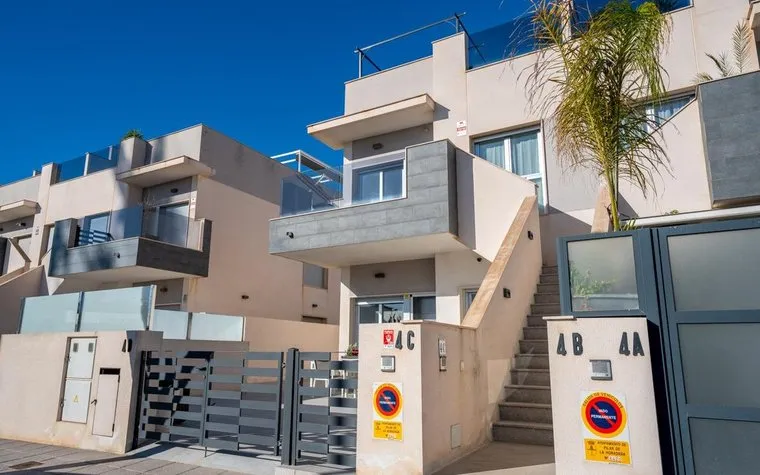 Spain buy an Penthouse. Zona Pueblo area, 2 bedrooms, 67 m2