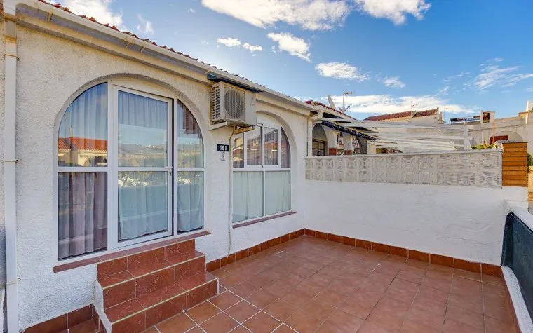 Buy an Town house in Spain, Torrevieja. Playa de los Locos area, 3 bedrooms, 61 m2