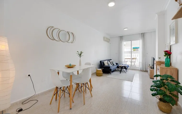 Buy an Penthouse in Torrevieja, Spain. Habaneras area, 2 bedrooms, 63 m2