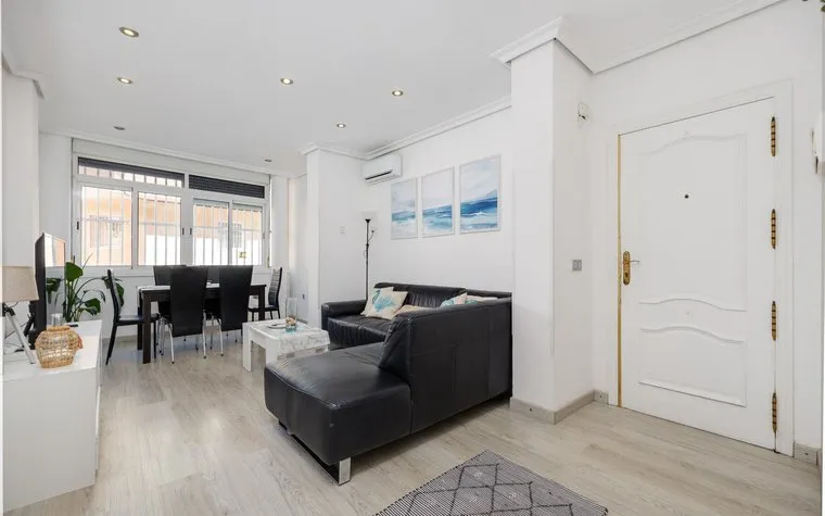 Torrevieja, Spain. Buy an Apartment . Playa de los locos area, 3 bedrooms, 92 m2