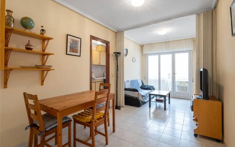 Apartment for sale in Torrevieja, Spain. Centro area, 1 bedroom, 60 m2