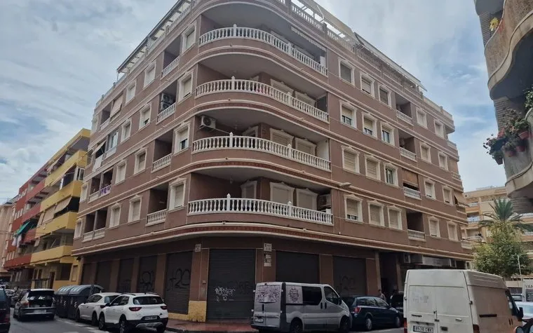 Apartment in Torrevieja, Spain. Playa de los Locos area, 2 bedrooms, 72 m²