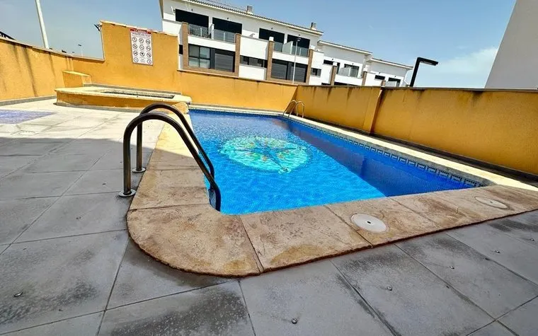 Гуардамар дел Сегура недвижимость, продается Бунгало. Район Carrer Carcaixent, 3 спальни, 168 m²