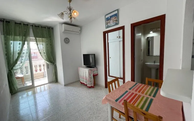 Property in Torrevieja. Estacion de autobuses area, 2 bedrooms, 60 m²