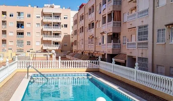 Real estate Torrevieja, Apartment for sale. Playa de los Locos area, 2 bedrooms, 58 m² - photo 1