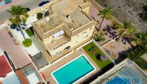 Torrevieja real estate, Villa for sale. Torreta florida area, 6 bedrooms, 267 m² - photo 3