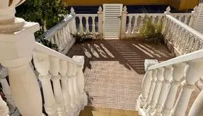 Torrevieja real estate, Bungalow for sale. Torreblanca area, 4 bedrooms, 100 m² - photo 3