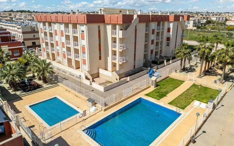 Apartment in Orihuela Costa, Spain. Lomas de Cabo Roig area, 2 bedrooms, 69 m2