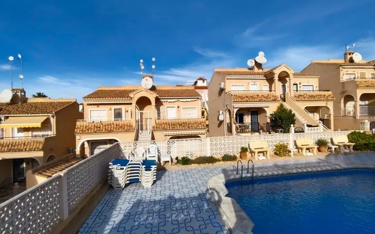 Bungalow in Orihuela Costa, Spain. Las Filipinas area, 2 bedrooms, 53 m²