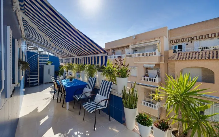 Buy an Penthouse in Torrevieja, Spain. Playa de los Locos area, 3 bedrooms, 90 m²