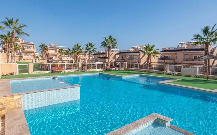 Buy an Bungalow in Torrevieja, Spain. Los Balcones area, 2 bedrooms, 85 m²