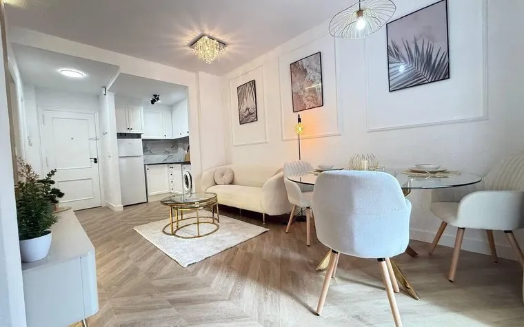 Buy an Apartment in Torrevieja, Spain. Centro area, 2 bedrooms, 60 m²