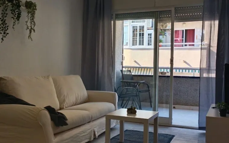 Comprar una vivienda en Torrevieja, España. Zona de la  Centro, 2 dormitorios, 84 m²