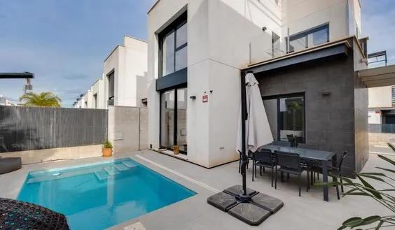 Buy property in Orihuela Costa, Spain. PAU 26 area, 3 bedrooms, 90 m² - photo 1