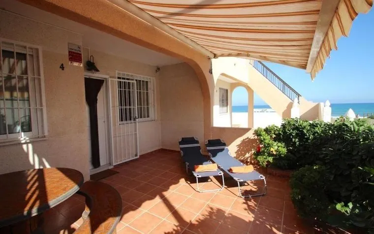 Bungalow in Torrevieja, Spain. La Mata area, 3 bedrooms, 119 m²