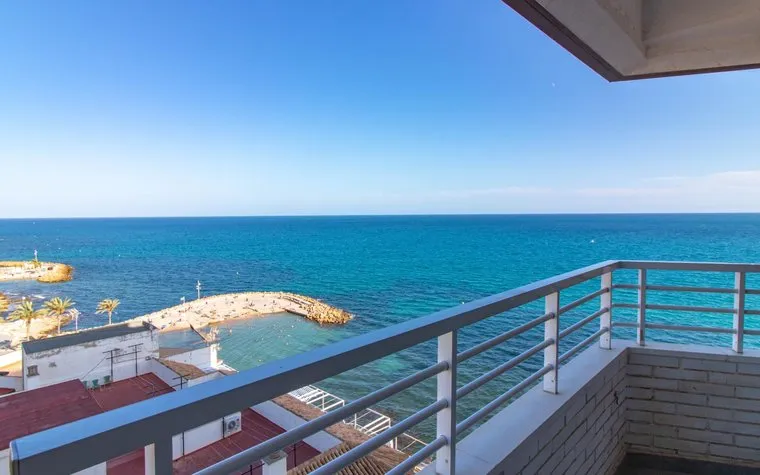 Apartment in Torrevieja, Spain. Paseo maritimo area, 3 bedrooms, 76 m²